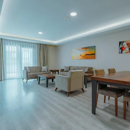 Empula & Residences Hotel 4*
